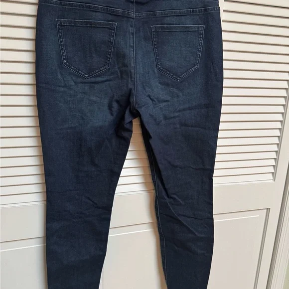 Simply Vera Wang Pull on Size 12 Blue Women's Jeans - Picture 6 of 8